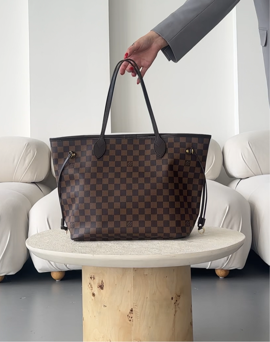 Louis Vuitton Neverfull MM Damier Ebene Canvas with Red Interior