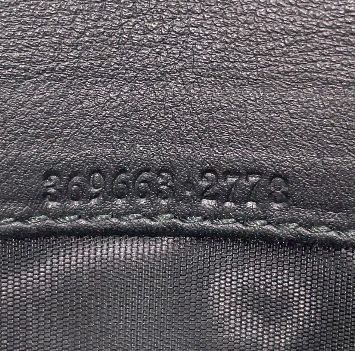 Gucci Interlocking G Logo Leather Continental Wallet